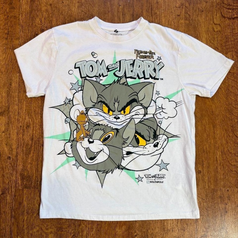 Tom and Jerry x South pole white graphic tee. Kidcore 90s Y2k